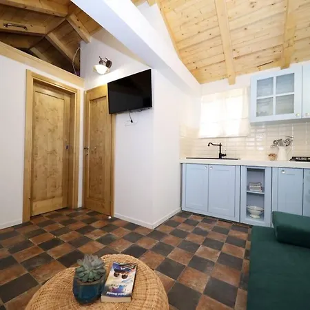 Holiday home Robinson House