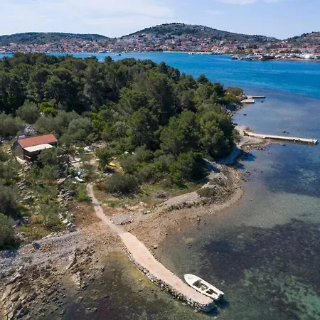 Holiday home Robinson House