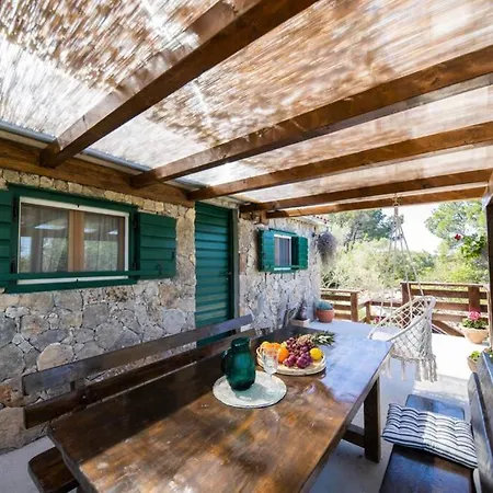 Holiday home Robinson House